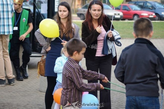 „Wspólnie z Rodziną” - festyn podsumowujący tegoroczną trasę „Radosnego Świetlicobusu” [21.09.2014] - zdjęcie #2 - eOstroleka.pl