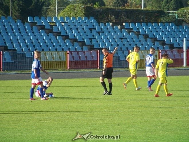 Narew Ostrołęka - Korona Szydłowo [27.09.2014] - zdjęcie #16 - eOstroleka.pl