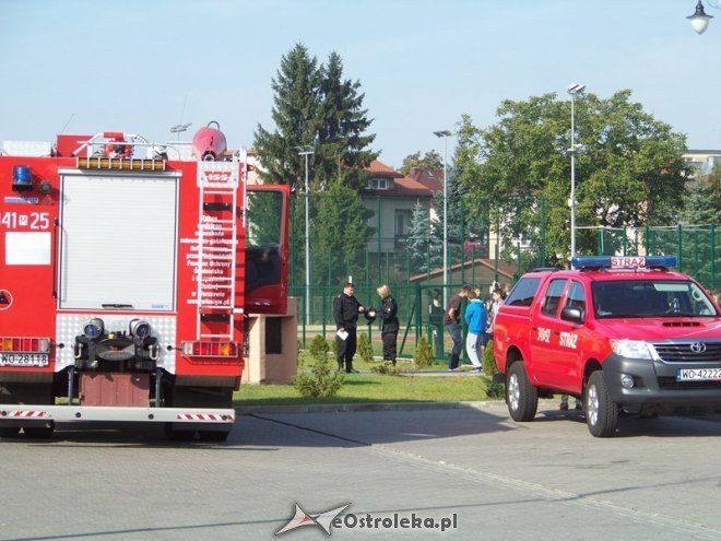 Ćwiczenia strażackie w Gimnazjum nr 1 [29.09.2014] - zdjęcie #23 - eOstroleka.pl
