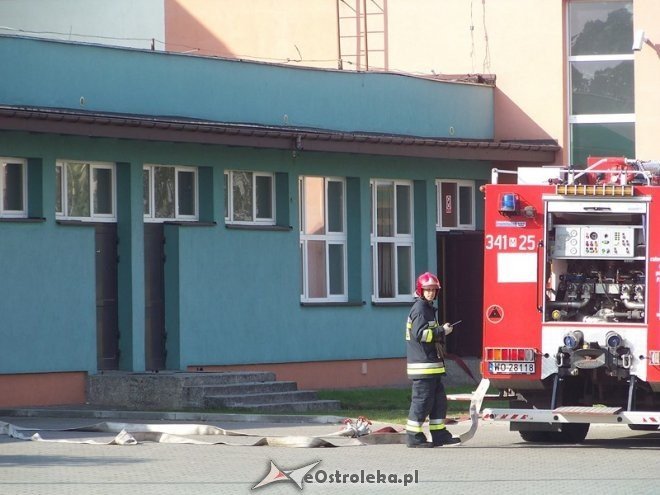 Ćwiczenia strażackie w Gimnazjum nr 1 [29.09.2014] - zdjęcie #26 - eOstroleka.pl