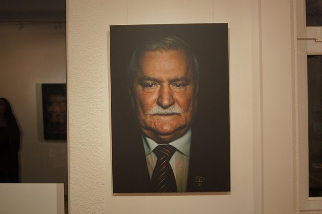 Wernisaż wystawy portretów laureatów Pokojowej Nagrody Nobla - zdjęcie #5 - eOstroleka.pl