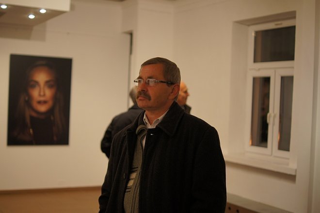 Wernisaż wystawy portretów laureatów Pokojowej Nagrody Nobla - zdjęcie #11 - eOstroleka.pl