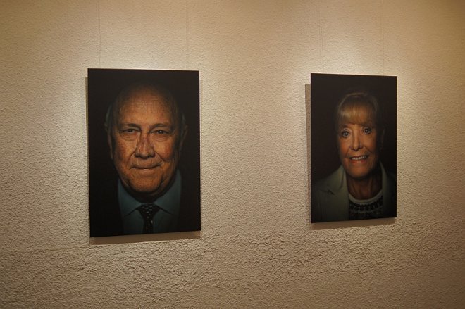 Wernisaż wystawy portretów laureatów Pokojowej Nagrody Nobla - zdjęcie #17 - eOstroleka.pl
