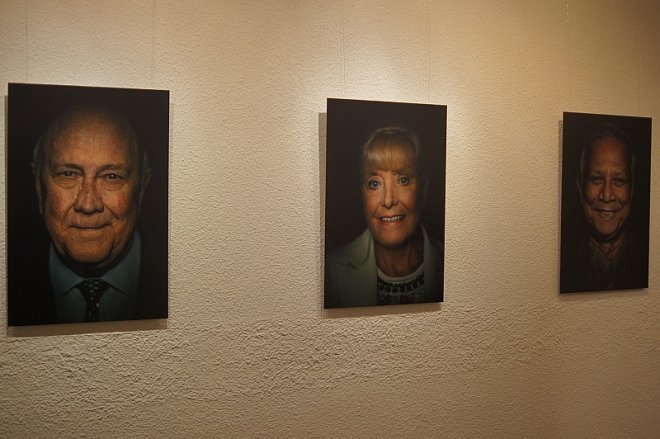 Wernisaż wystawy portretów laureatów Pokojowej Nagrody Nobla - zdjęcie #18 - eOstroleka.pl