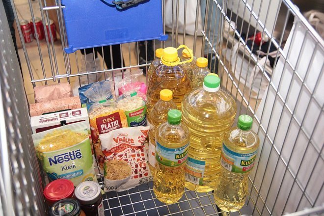 Ponad pół tony produktów zebrano w ramach akcji „Podziel się posiłkiem” [04.10.2014] - zdjęcie #4 - eOstroleka.pl