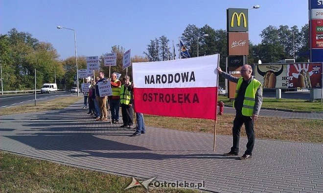Ostrołęka: Kolejna odsłona protestu w sprawie budowy obwodnicy [10.10.2014] - zdjęcie #4 - eOstroleka.pl