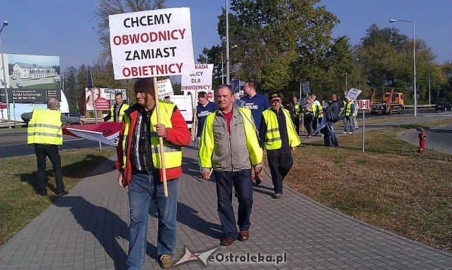 Ostrołęka: Kolejna odsłona protestu w sprawie budowy obwodnicy [10.10.2014] - zdjęcie #5 - eOstroleka.pl