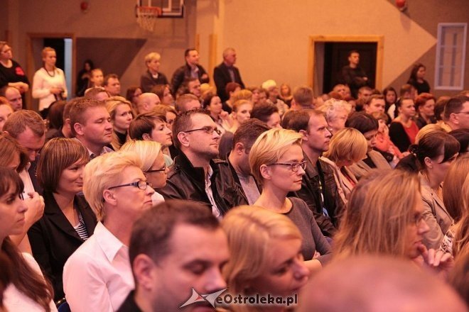 Pasowanie na ucznia w Szkole Podstawowej nr 10 w Ostrołęce [16.10.2014] - zdjęcie #28 - eOstroleka.pl