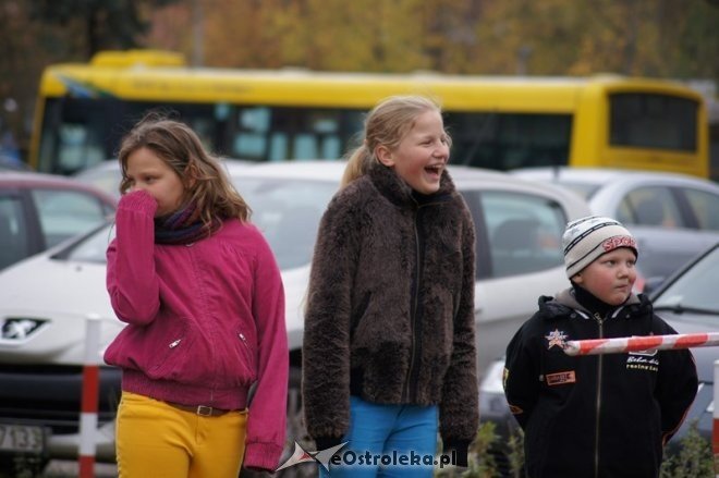 Impreza sportowo-rekreacyjna dla dzieci i młodzieży [18.10.2014] - zdjęcie #21 - eOstroleka.pl