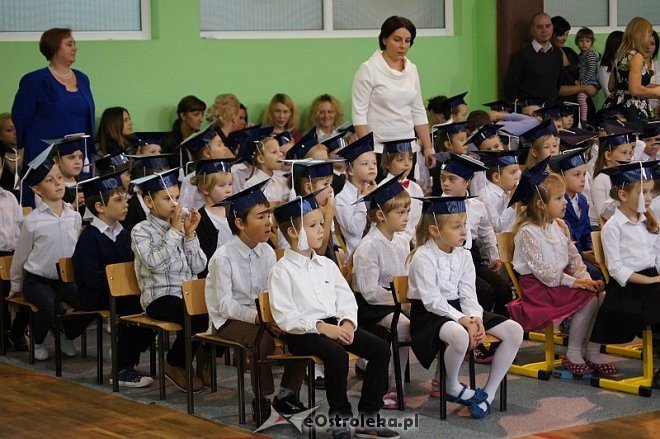 Pasowanie na ucznia w Szkole Podstawowej nr 2 w Ostrołęce [21.10.2014] - zdjęcie #32 - eOstroleka.pl