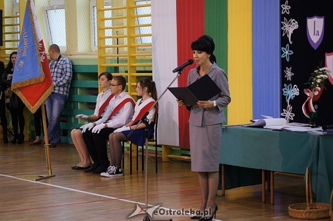 Pasowanie na ucznia w Szkole Podstawowej nr 2 w Ostrołęce [21.10.2014] - zdjęcie #38 - eOstroleka.pl