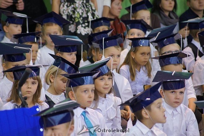 Pasowanie na ucznia w Szkole Podstawowej nr 2 w Ostrołęce [21.10.2014] - zdjęcie #59 - eOstroleka.pl
