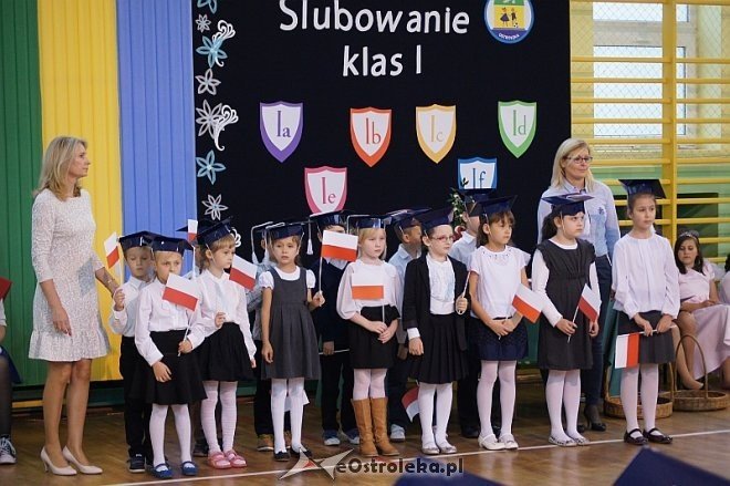 Pasowanie na ucznia w Szkole Podstawowej nr 2 w Ostrołęce [21.10.2014] - zdjęcie #65 - eOstroleka.pl