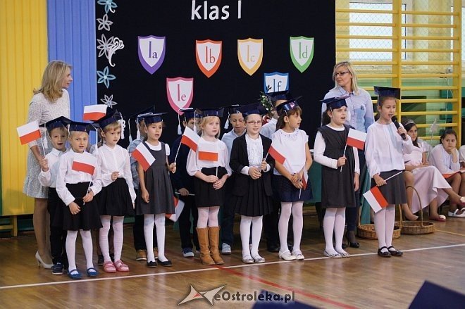 Pasowanie na ucznia w Szkole Podstawowej nr 2 w Ostrołęce [21.10.2014] - zdjęcie #69 - eOstroleka.pl
