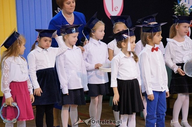 Pasowanie na ucznia w Szkole Podstawowej nr 2 w Ostrołęce [21.10.2014] - zdjęcie #2 - eOstroleka.pl