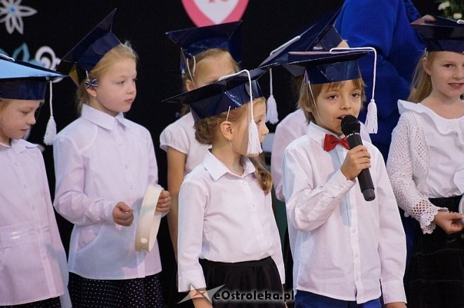 Pasowanie na ucznia w Szkole Podstawowej nr 2 w Ostrołęce [21.10.2014] - zdjęcie #5 - eOstroleka.pl