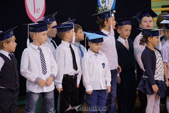 Pasowanie na ucznia w Szkole Podstawowej nr 2 w Ostrołęce [21.10.2014] - zdjęcie #26 - eOstroleka.pl