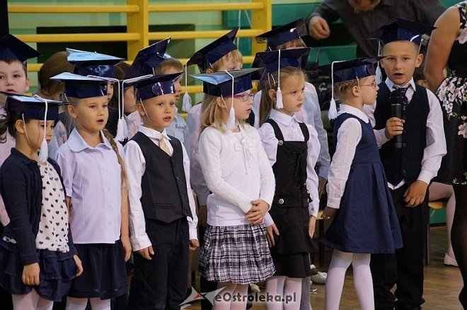 Pasowanie na ucznia w Szkole Podstawowej nr 2 w Ostrołęce [21.10.2014] - zdjęcie #46 - eOstroleka.pl