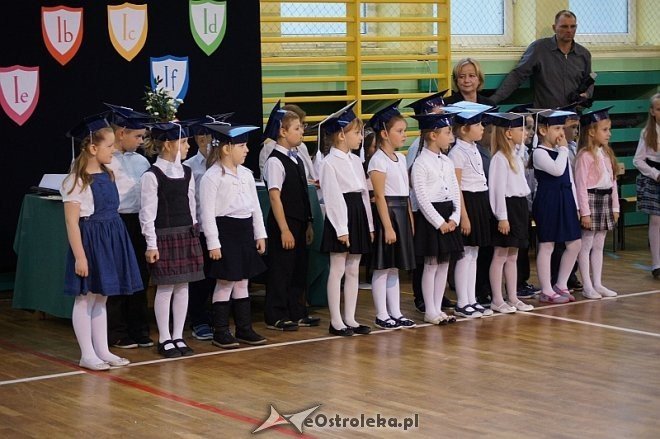 Pasowanie na ucznia w Szkole Podstawowej nr 2 w Ostrołęce [21.10.2014] - zdjęcie #54 - eOstroleka.pl