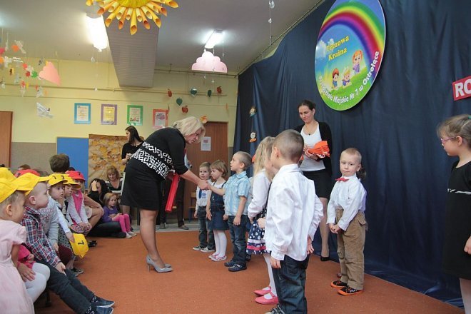Pasowanie na przedszkolaka w miejskiej siódemc [ZDJĘCIA] - zdjęcie #6 - eOstroleka.pl