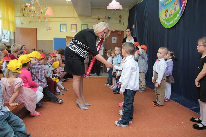 Pasowanie na przedszkolaka w miejskiej siódemc [ZDJĘCIA] - zdjęcie #2 - eOstroleka.pl