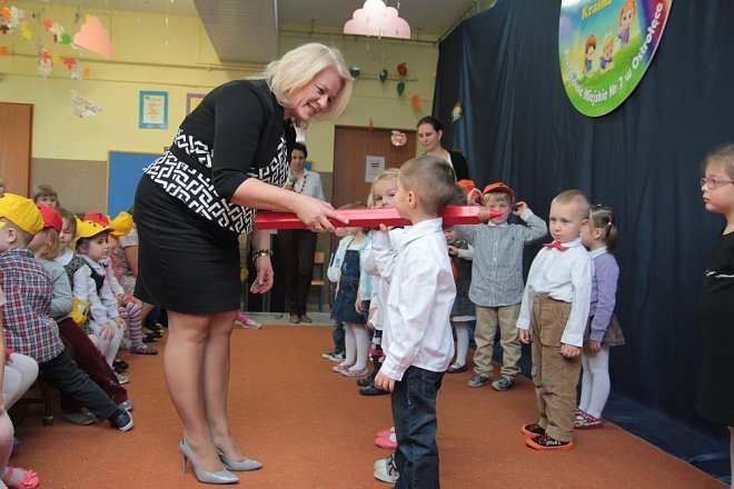 Pasowanie na przedszkolaka w miejskiej siódemc [ZDJĘCIA] - zdjęcie #1 - eOstroleka.pl