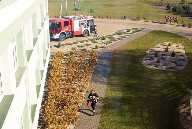 Ostrołęka: Pożar na oddziale dziecięcym ostrołęckiego szpitala [28.10.2014] - zdjęcie #2 - eOstroleka.pl