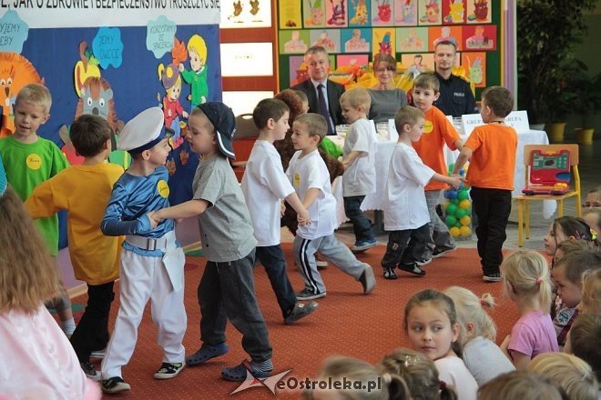 Przedszkolaki z „ósemki” wiedzą jak dbać o zdrowie [29.10.2014] - zdjęcie #32 - eOstroleka.pl