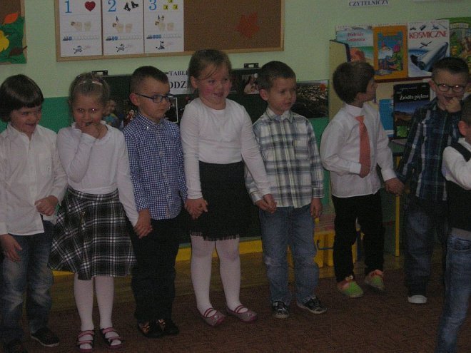 Pasowanie na Przedszkolaka Tropiciela [03.11.2014] - zdjęcie #5 - eOstroleka.pl