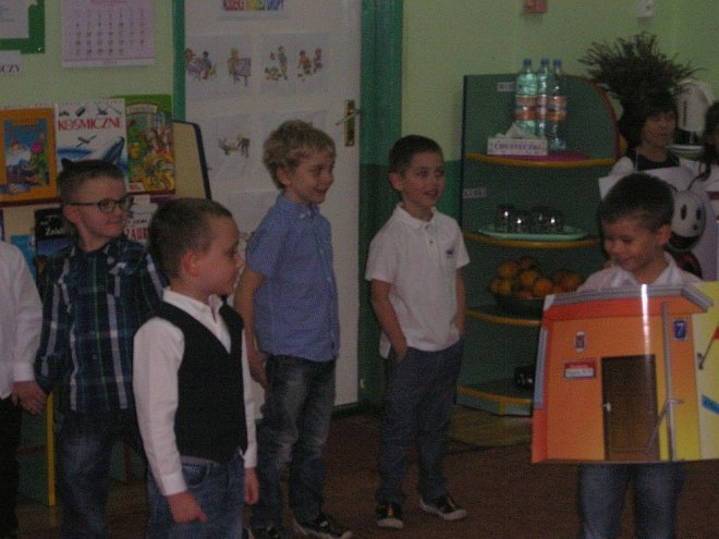 Pasowanie na Przedszkolaka Tropiciela [03.11.2014] - zdjęcie #7 - eOstroleka.pl