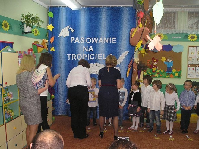 Pasowanie na Przedszkolaka Tropiciela [03.11.2014] - zdjęcie #38 - eOstroleka.pl