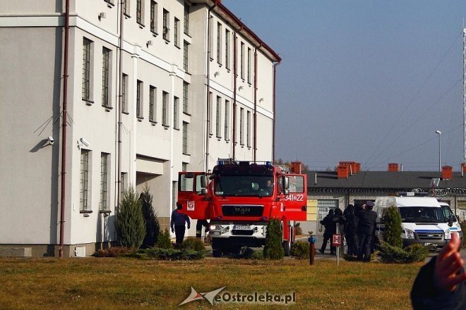 Przytuły Stare: Obława na uciekiniera z zakładu i ewakuacja części osadzonych [04.11.2014] - zdjęcie #30 - eOstroleka.pl