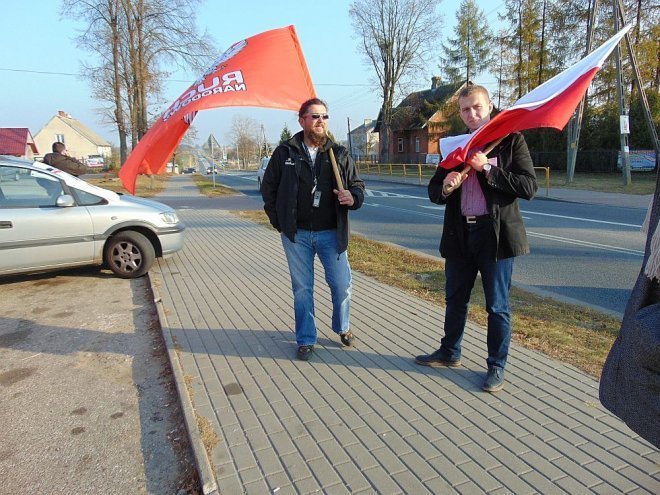 „Narodowcy” z Ostrołęki wspierają protestujących rolników [05.11.2014] - zdjęcie #2 - eOstroleka.pl