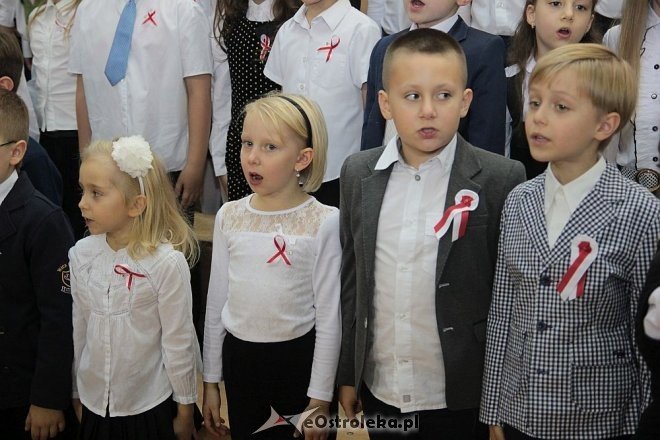 Pasowanie na pierwszaka w SP nr 6 [06.11.2014] - zdjęcie #41 - eOstroleka.pl
