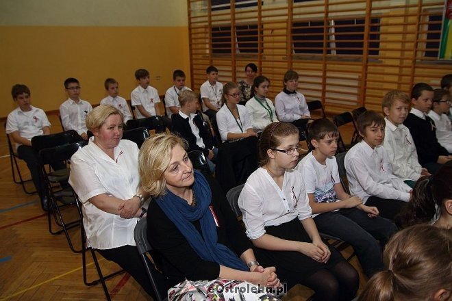 Dzień patrona w Szkole Podstawowej nr 6 im. Orła Białego w Ostrołęce [09.11.2014] - zdjęcie #31 - eOstroleka.pl