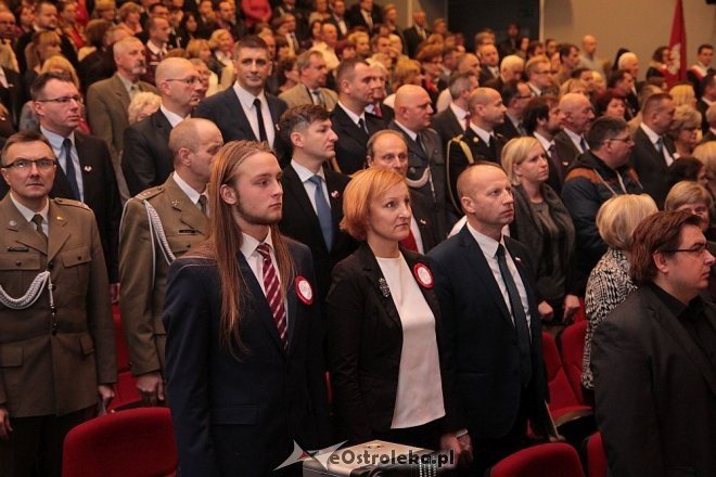 Uroczysta sesja Rady Miasta z okazji Narodowego Święta Niepodlgości [11.11.2014] - zdjęcie #6 - eOstroleka.pl
