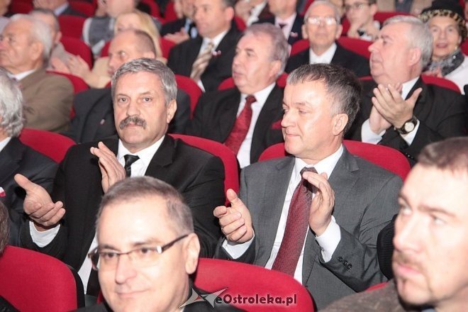 Uroczysta sesja Rady Miasta z okazji Narodowego Święta Niepodlgości [11.11.2014] - zdjęcie #16 - eOstroleka.pl