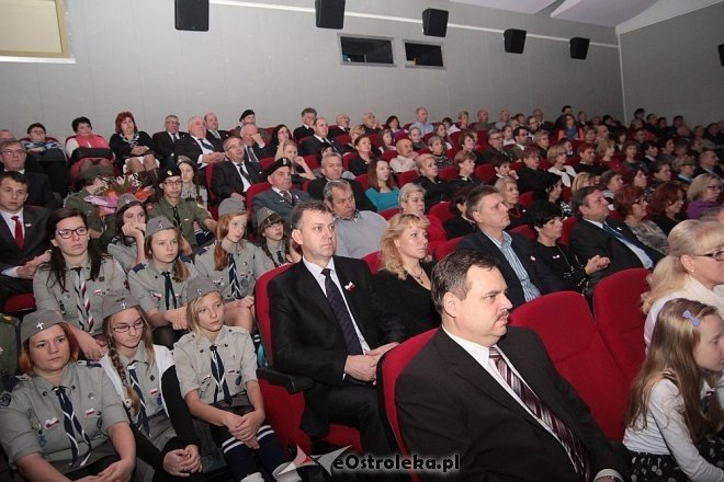 Uroczysta sesja Rady Miasta z okazji Narodowego Święta Niepodlgości [11.11.2014] - zdjęcie #18 - eOstroleka.pl