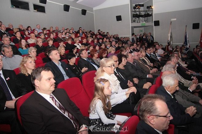 Uroczysta sesja Rady Miasta z okazji Narodowego Święta Niepodlgości [11.11.2014] - zdjęcie #20 - eOstroleka.pl