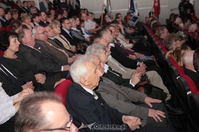 Uroczysta sesja Rady Miasta z okazji Narodowego Święta Niepodlgości [11.11.2014] - zdjęcie #21 - eOstroleka.pl