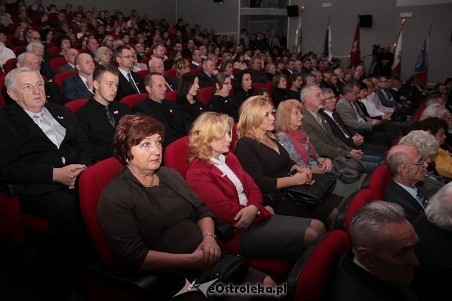Uroczysta sesja Rady Miasta z okazji Narodowego Święta Niepodlgości [11.11.2014] - zdjęcie #23 - eOstroleka.pl