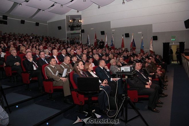 Uroczysta sesja Rady Miasta z okazji Narodowego Święta Niepodlgości [11.11.2014] - zdjęcie #28 - eOstroleka.pl