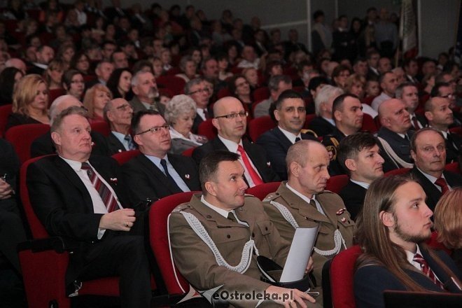 Uroczysta sesja Rady Miasta z okazji Narodowego Święta Niepodlgości [11.11.2014] - zdjęcie #30 - eOstroleka.pl
