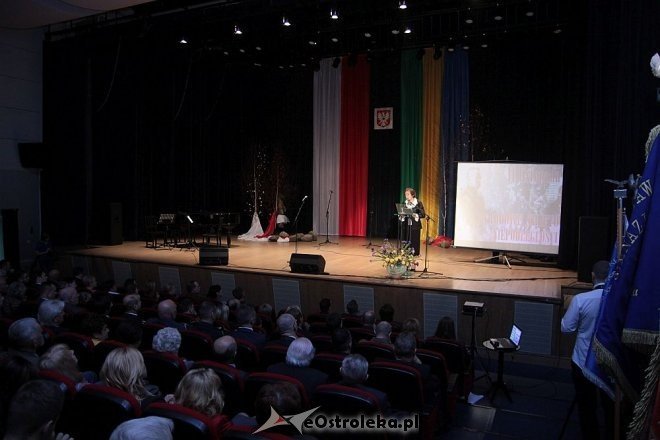 Uroczysta sesja Rady Miasta z okazji Narodowego Święta Niepodlgości [11.11.2014] - zdjęcie #36 - eOstroleka.pl