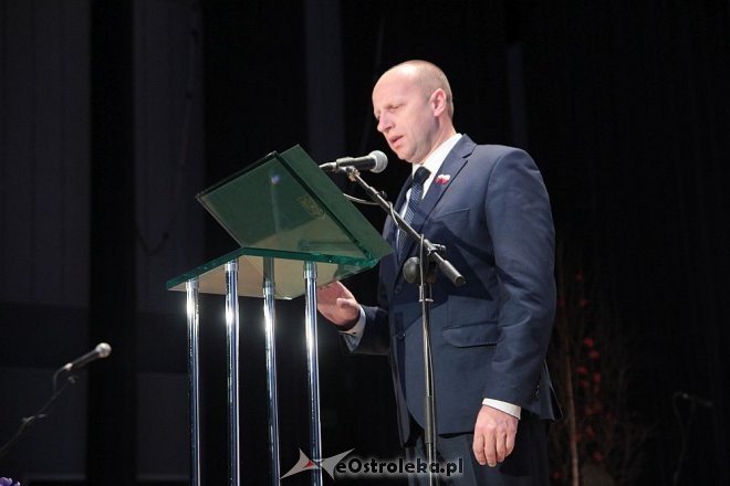 Uroczysta sesja Rady Miasta z okazji Narodowego Święta Niepodlgości [11.11.2014] - zdjęcie #23 - eOstroleka.pl