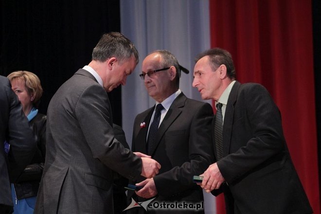 Uroczysta sesja Rady Miasta z okazji Narodowego Święta Niepodlgości [11.11.2014] - zdjęcie #3 - eOstroleka.pl