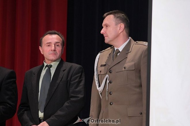 Uroczysta sesja Rady Miasta z okazji Narodowego Święta Niepodlgości [11.11.2014] - zdjęcie #1 - eOstroleka.pl