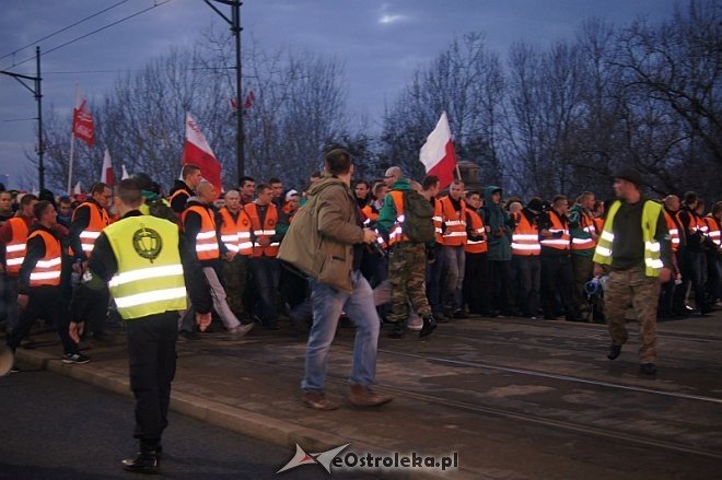 Marsz Niepodległości 2014 [11.11.2014] - zdjęcie #79 - eOstroleka.pl