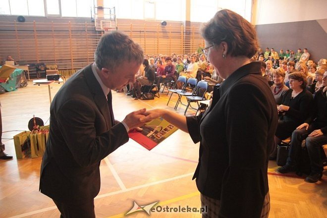 Ostrołęka: Znamy zwycięzców konkursów na zbiórkę zużytych baterii i makulatury [13.11.2014] - zdjęcie #9 - eOstroleka.pl