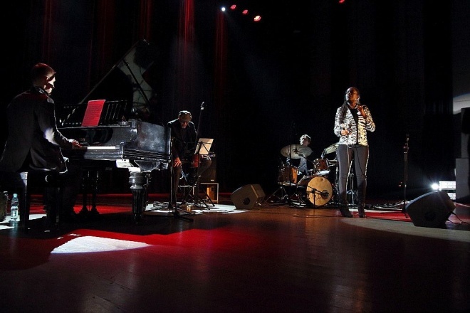 Nastroje we Dwoje: Porywający koncert Siggy Davis Ensmble [15.11.2014] - zdjęcie #9 - eOstroleka.pl